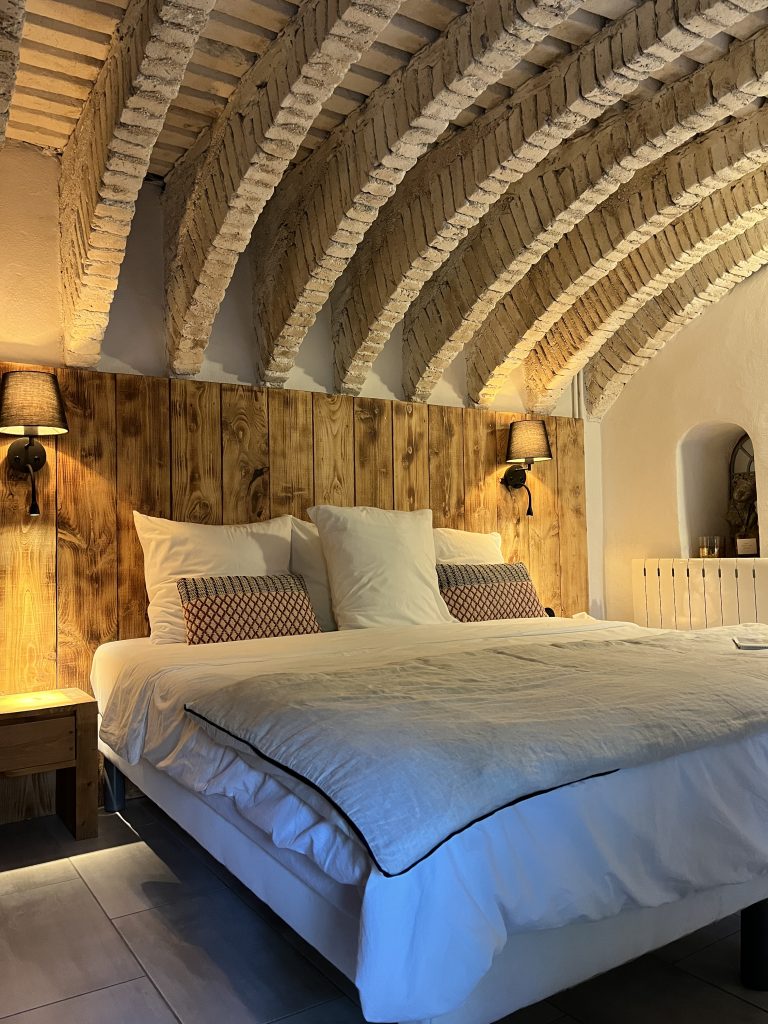 chambre voûtée rêve de braises magnanerie camias