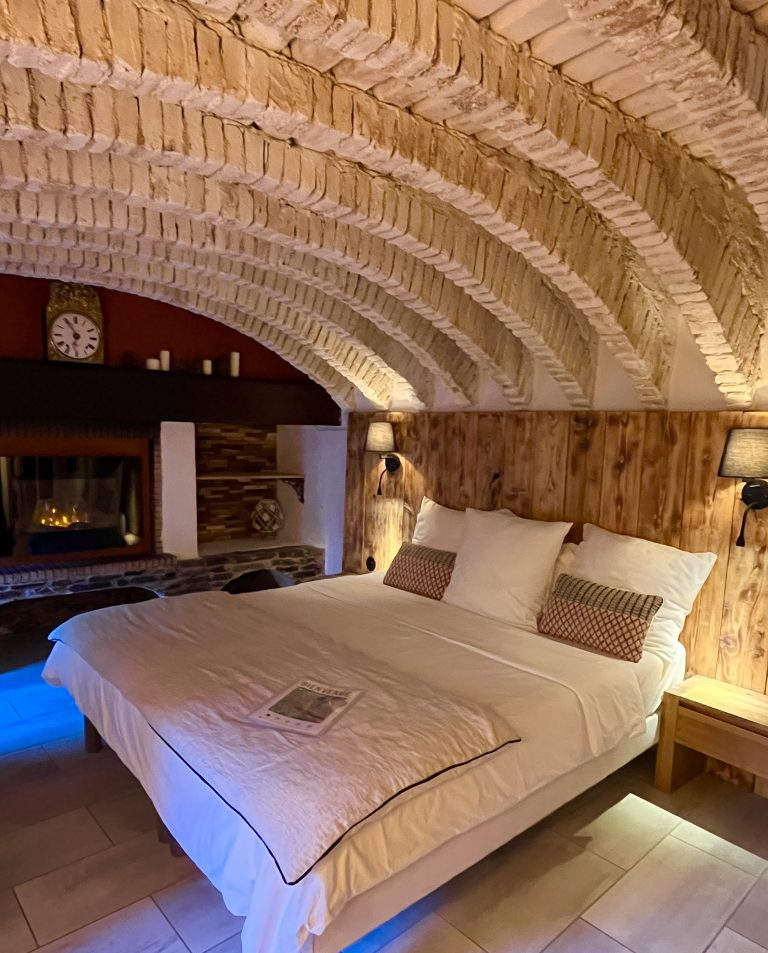 chambre voûtée rêve de braises magnanerie camias